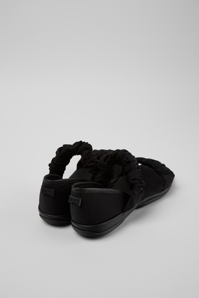 Camper Right - Schwarze Sandalen für Damen aus recyceltem PET und Leder.