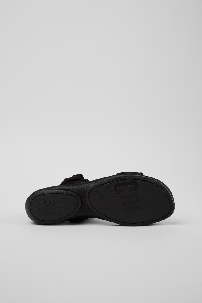 Camper Right - Schwarze Sandalen für Damen aus recyceltem PET und Leder.