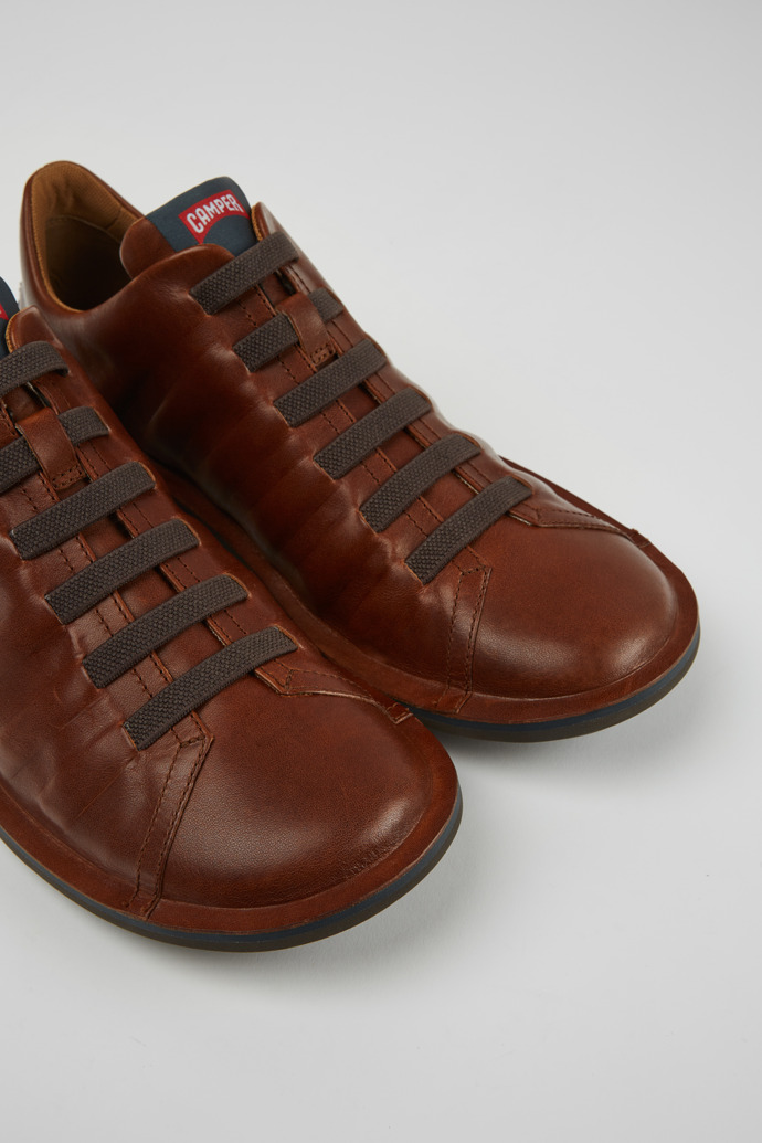 Camper Beetle - Brauner Herrenschuh aus Leder.