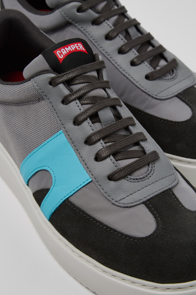 Camper Runner K21 Sorona® - Mehrfarbiger Herrensneaker aus Recycling-PET und Nubukleder.