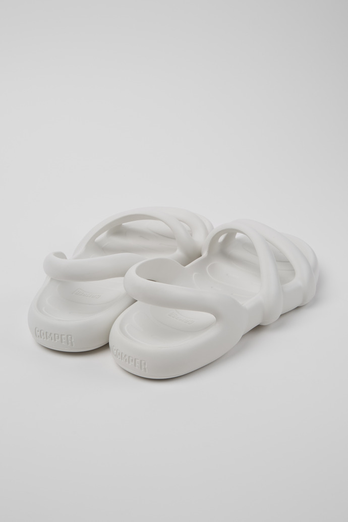 Camper Kobarah Flat - Weiße Sandalen.