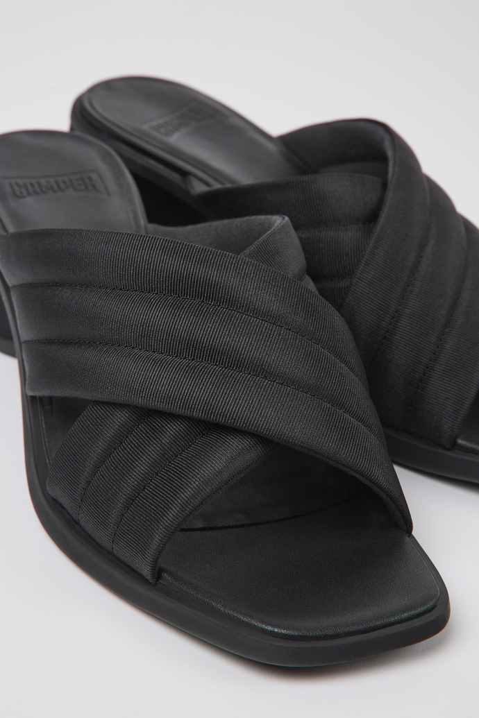 Camper Kiara - Schwarze Damensandale aus Textil