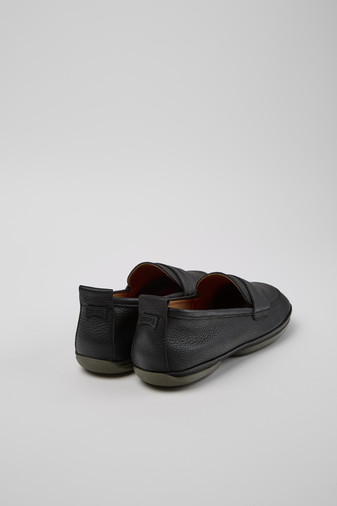 Camper Right - Schwarzer Damenschuh aus Leder.