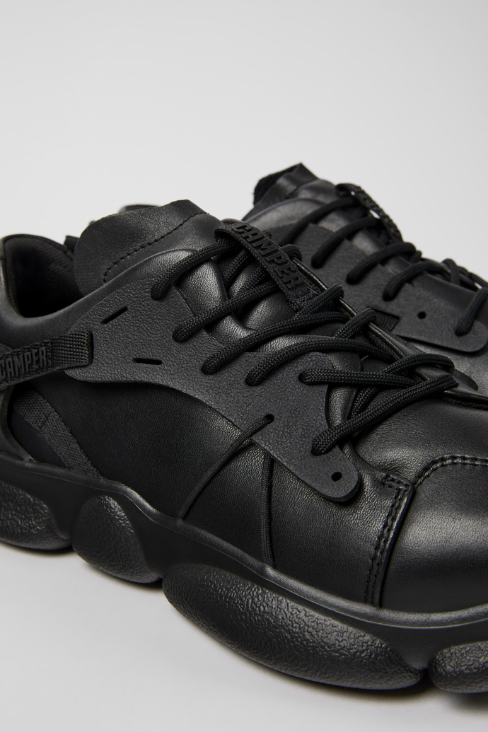 Camper Karst - Schwarzer Herrensneaker aus Textil und Leder