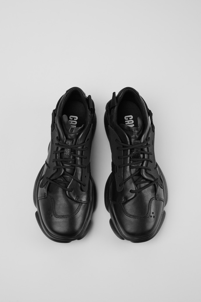 Camper Karst - Schwarzer Herrensneaker aus Textil und Leder
