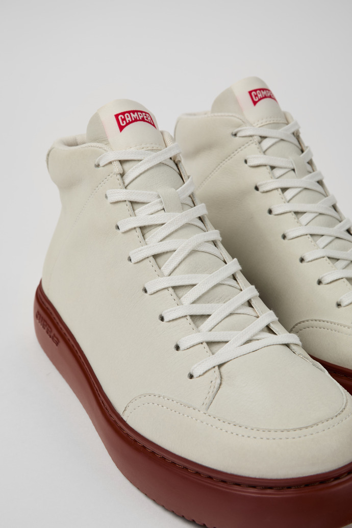 Camper Runner K21 - Weißer Herrensneaker aus ungefärbtem Leder