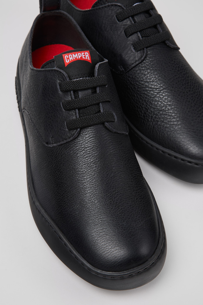 Camper Peu Touring - Schwarzer Herrenschuh aus Leder.