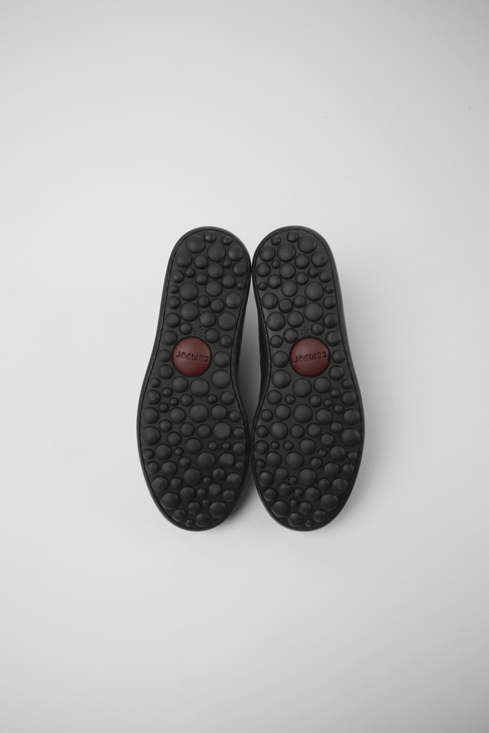 Camper Pelotas - Ikonischer Damenschuh in Schwarz