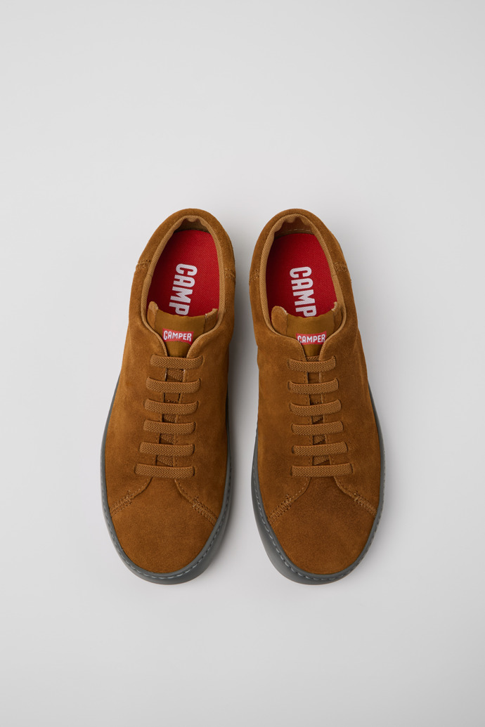 Camper Peu Touring - Brauner Herrensneaker aus Nubukleder.