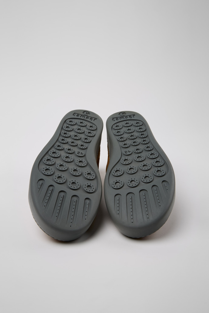 Camper Peu Touring - Brauner Herrensneaker aus Nubukleder.