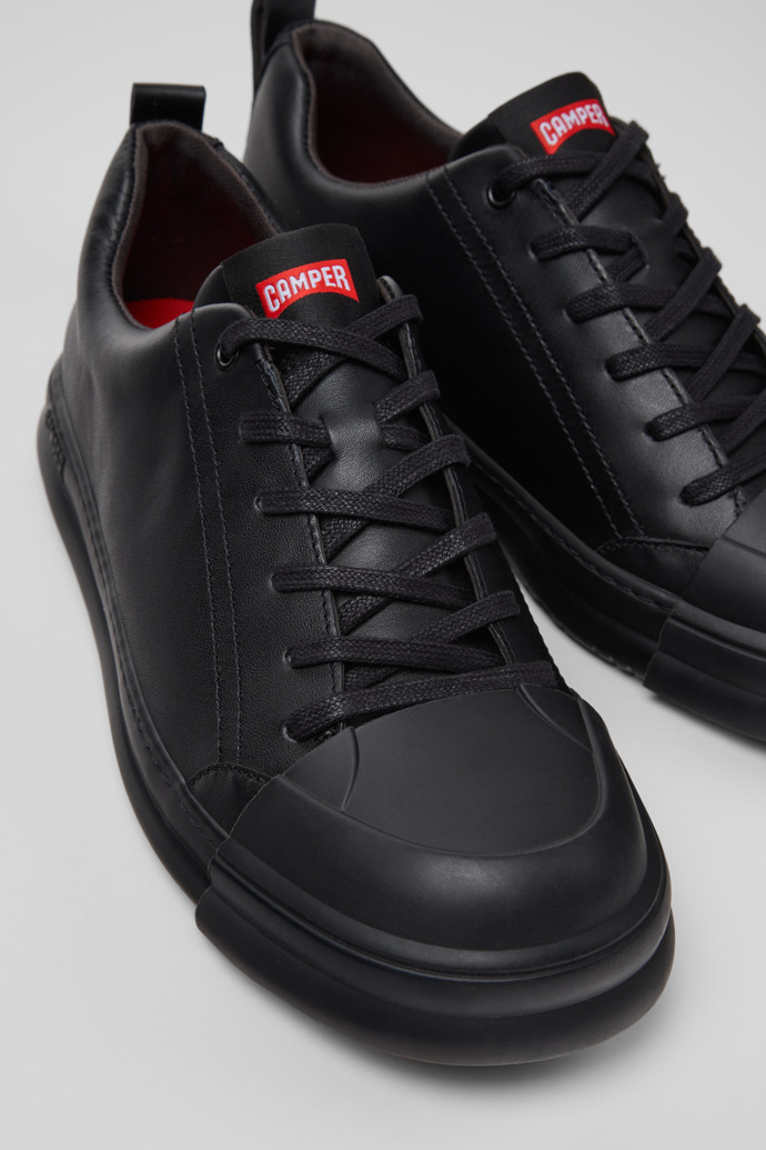 Camper Junction Runner - Schwarzer Herrensneaker aus Leder.