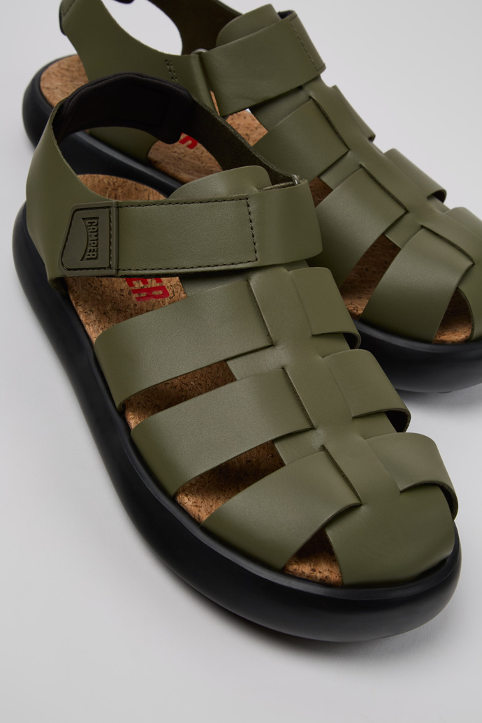 Camper Pelotas Flota - Grüne Herrensandalen aus Leder.