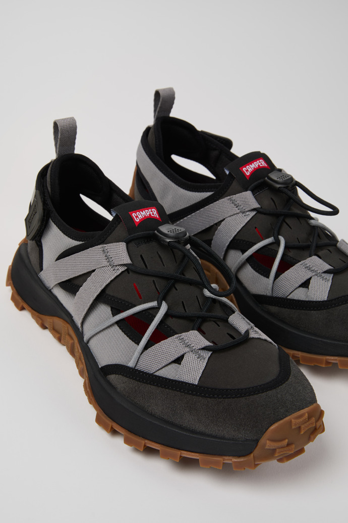 Camper Drift Trail VIBRAM - Grauer Herrensneaker aus recyceltem PET und Nubukleder.