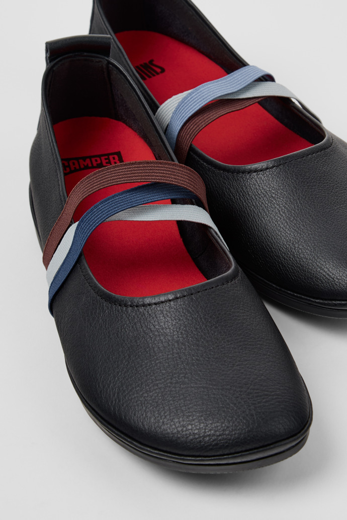 Camper Twins - Schwarzer Ballerina aus Leder für Damen.