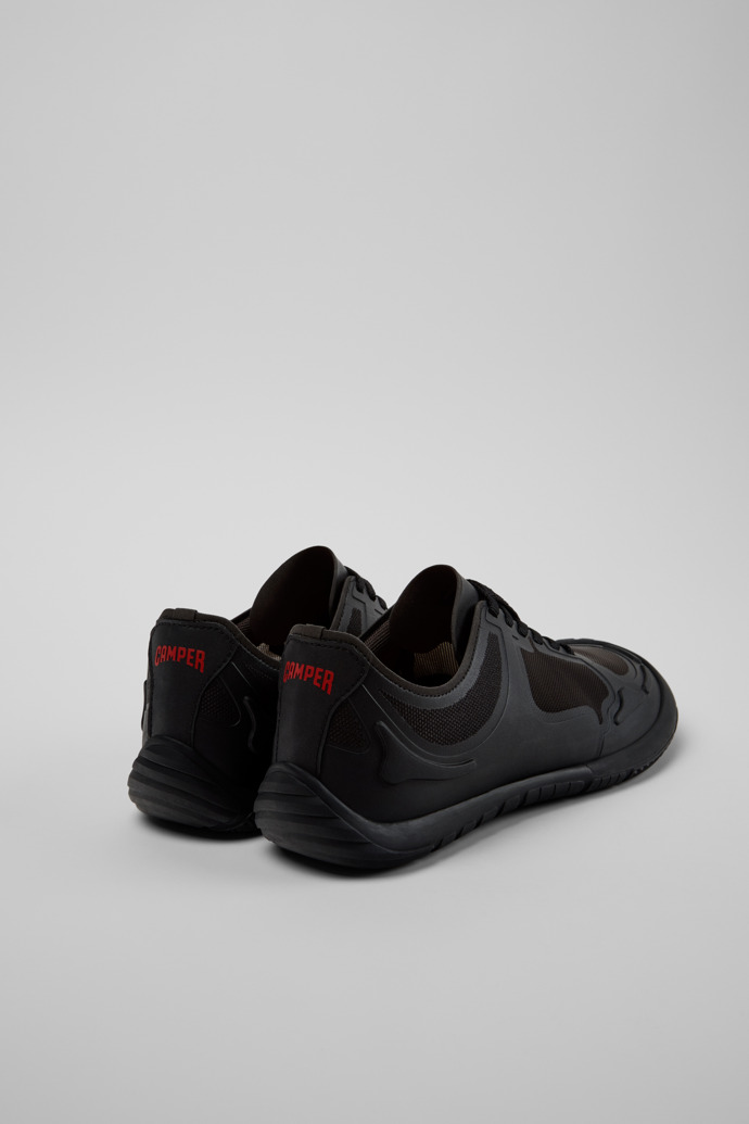 Camper Path - Schwarzer Damensneaker aus Recycling-PET.