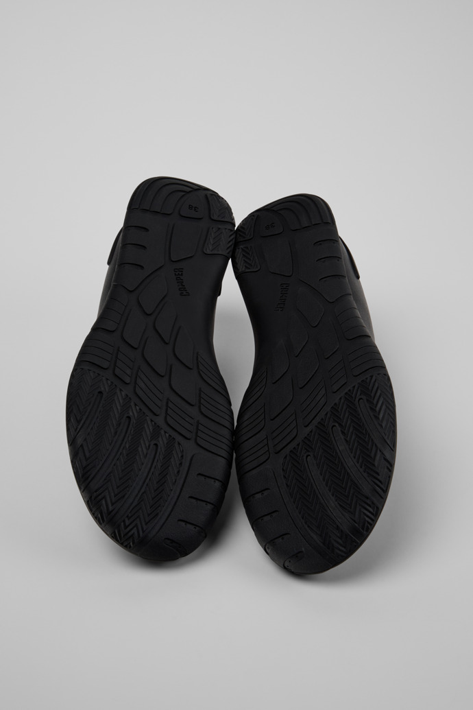 Camper Path - Schwarzer Damensneaker aus Recycling-PET.
