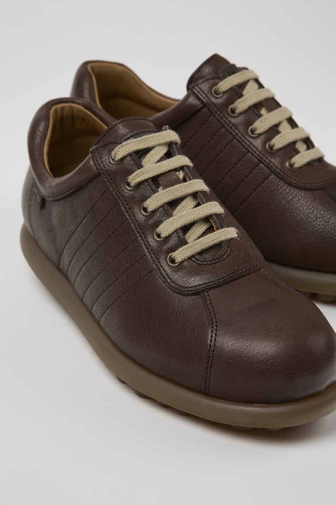 Camper Pelotas - Brauner Lederschuh für Damen.