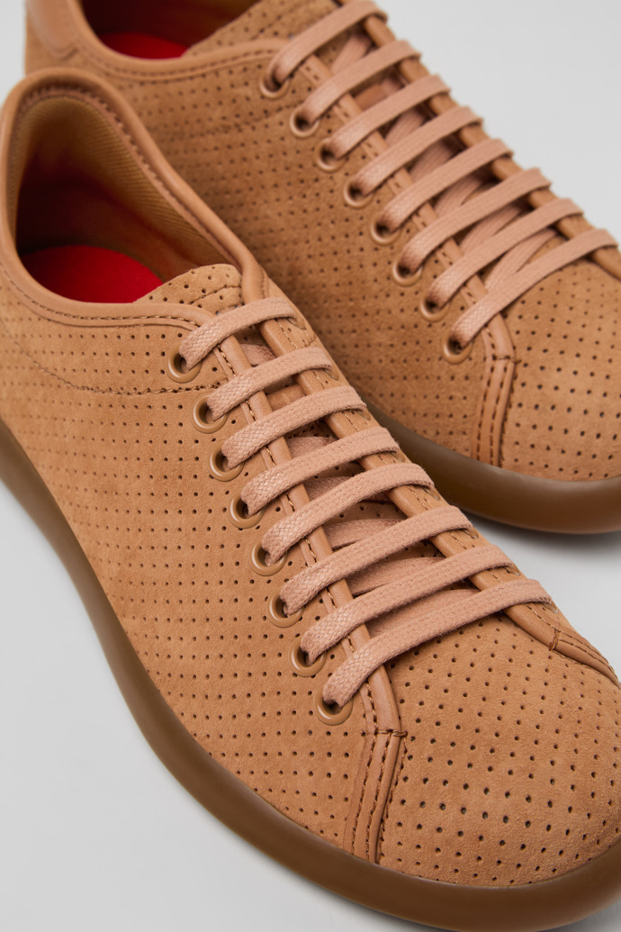 Camper Pelotas Soller - Nackte Nubuk- und Ledersneaker für Damen.