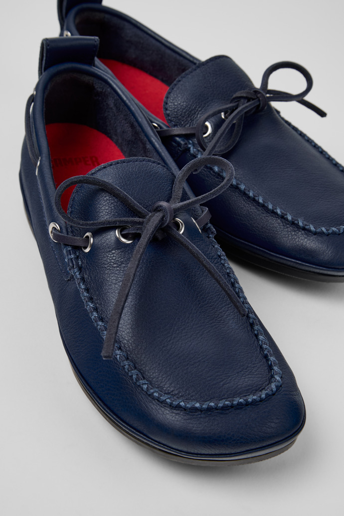 Camper Right Nina - Blauer Lederballerina für Damen.