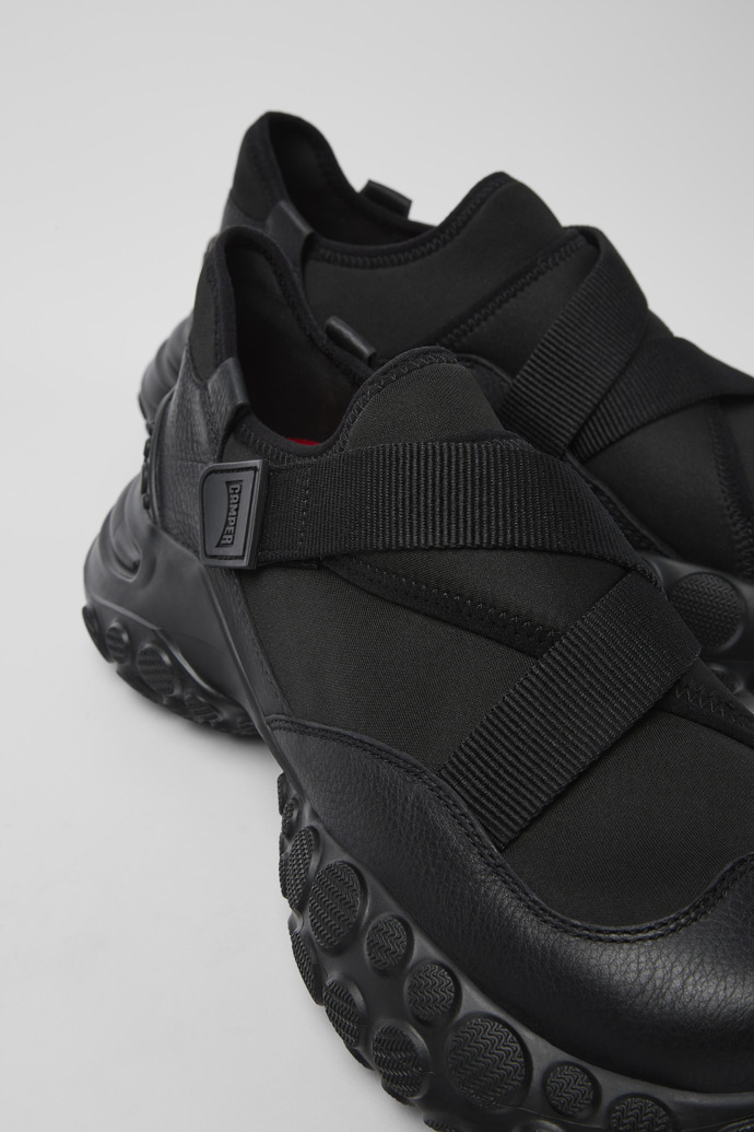 Camper Pelotas Mars - Schwarzer Herrensneaker aus Textil/Leder