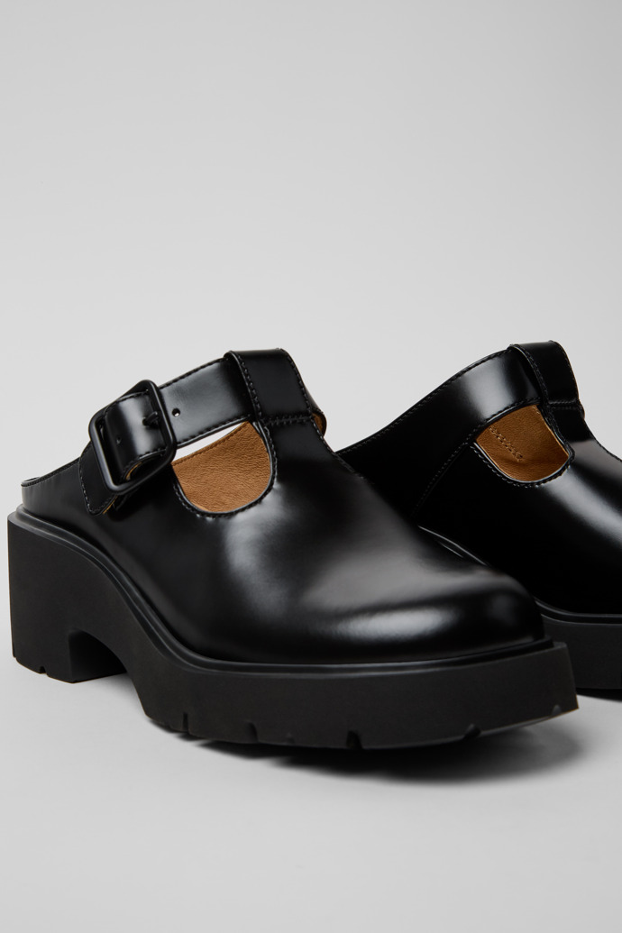 Camper Milah - Schwarze Ledersandale für Damen.