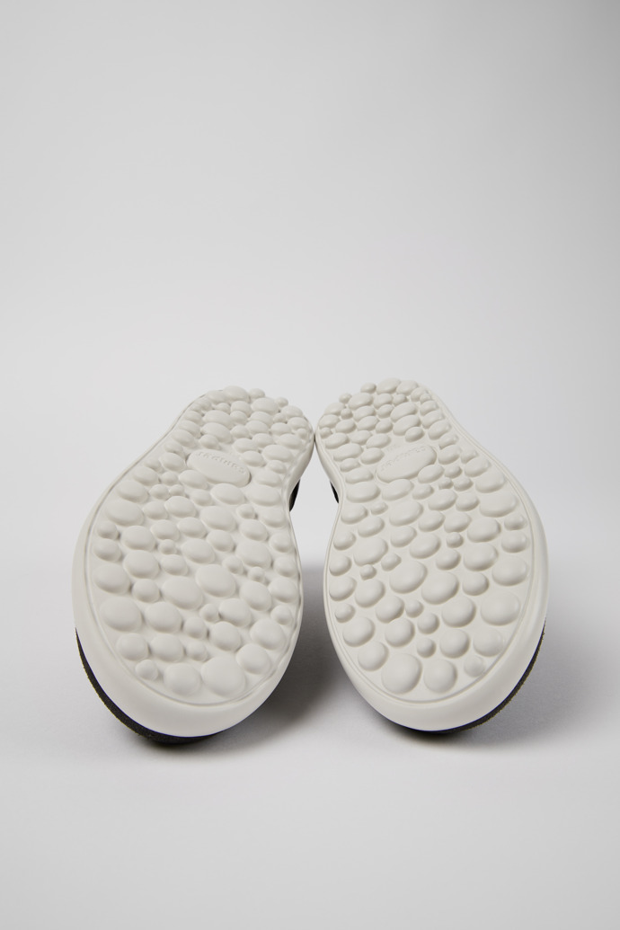 Camper Pelotas Xlite - Schwarzer Damensneaker aus Textil/Leder