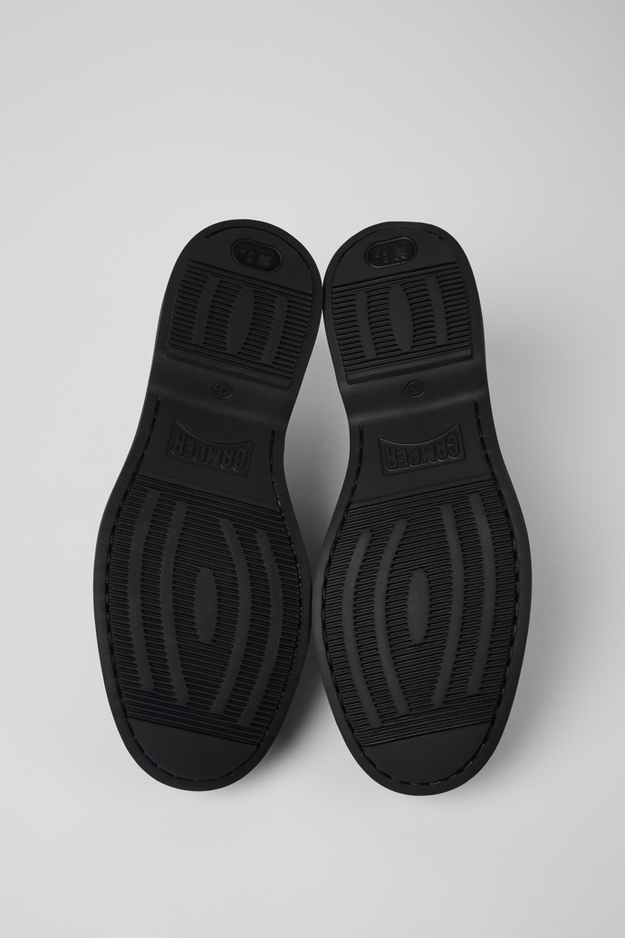 Camper Norman - Grüner Herrenschuh aus Veloursleder.