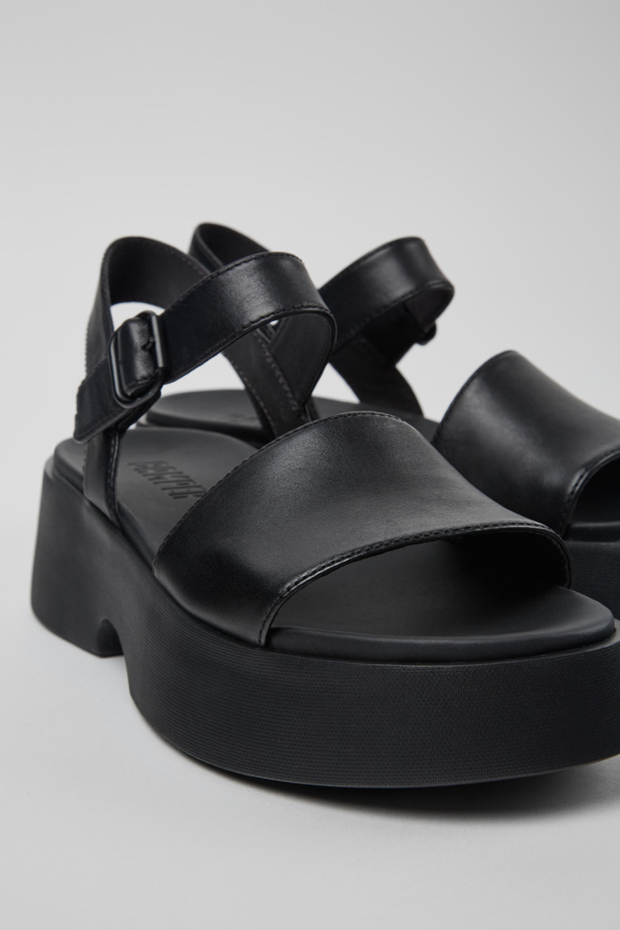 Camper Tasha - Schwarze Ledersandale für Damen.