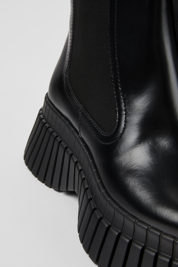 Camper BCN - Schwarzer Chelseastiefel für Damen aus Leder