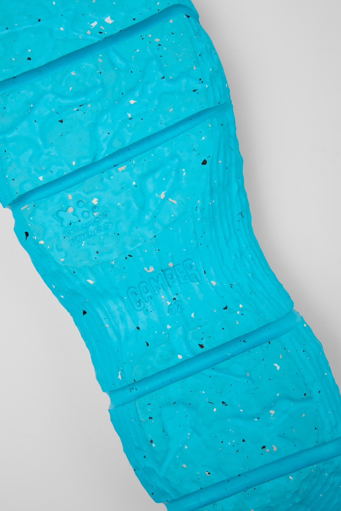 Camper ROKU Outsoles - Blaue Laufsohlen (2 Stück) für jeweils den rechten und den linken Schuh.