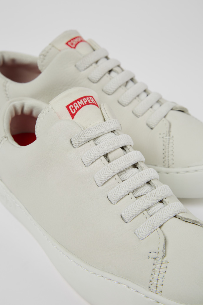 Camper Peu Touring - Weißer Ledersneaker für Damen.