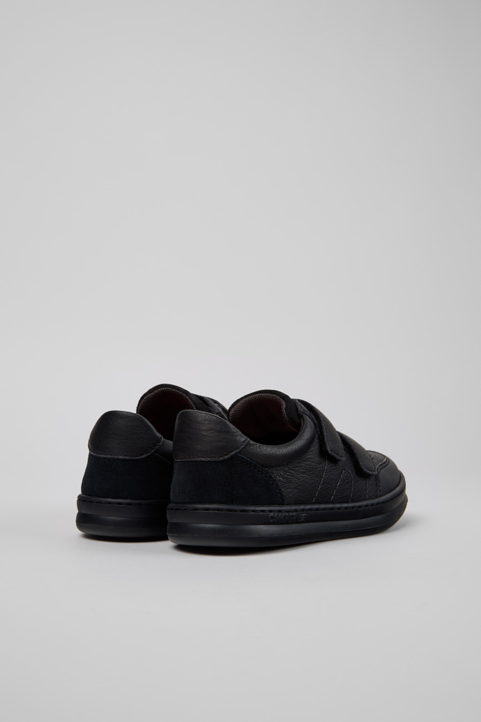Camper Runner - Schwarzer Kindersneaker aus Leder und Nubukleder.