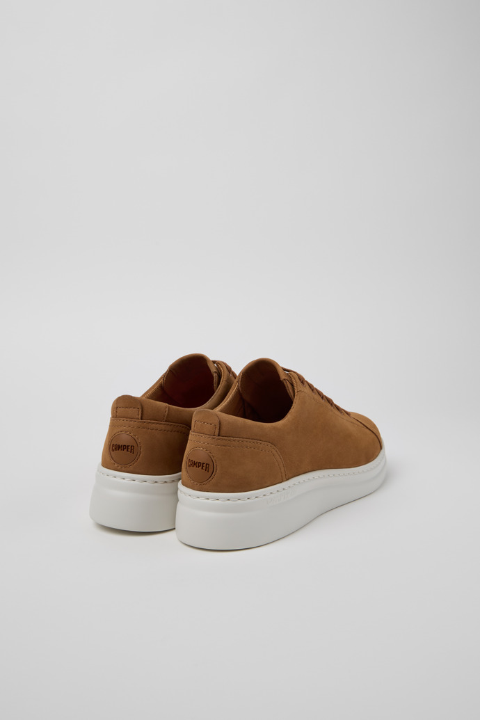 Camper Runner Up - Brauner Damensneaker aus Nubukleder.