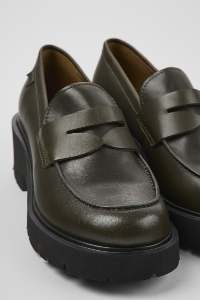 Camper Milah - Grüner Damenloafer aus Leder