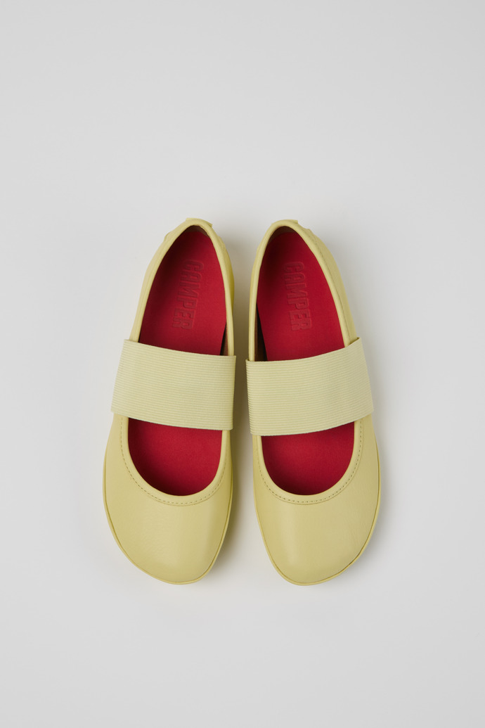 Camper Right - Gelber Lederballerina für Damen.