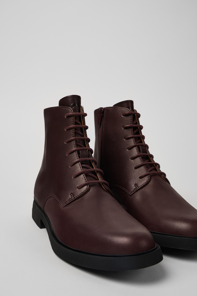 Camper Iman - Weinroter Damenschnürstiefel aus Leder