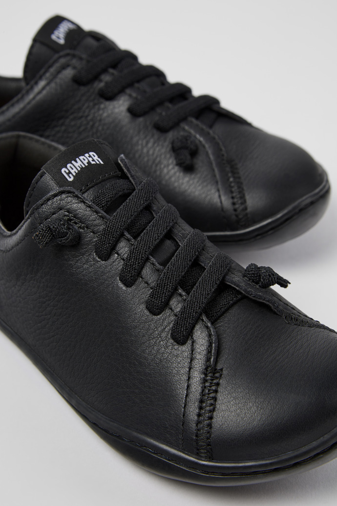 Camper Peu - Schwarzer Kinderschuh aus Leder.
