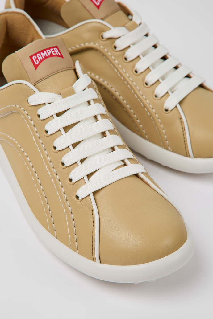 Camper Pelotas XLite - Beiger Damensneaker aus Leder