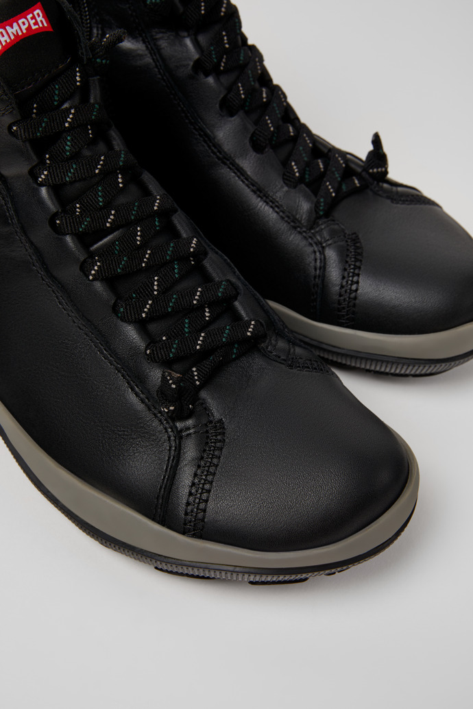 Camper Peu Pista GM - GORE-TEX - Schwarzer Herrenhalbstiefel aus Leder.