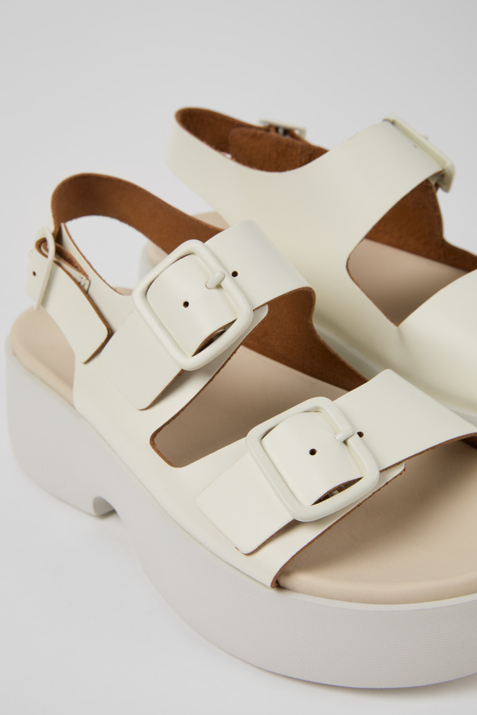 Camper Tasha - Weiße Ledersandalen für Damen.