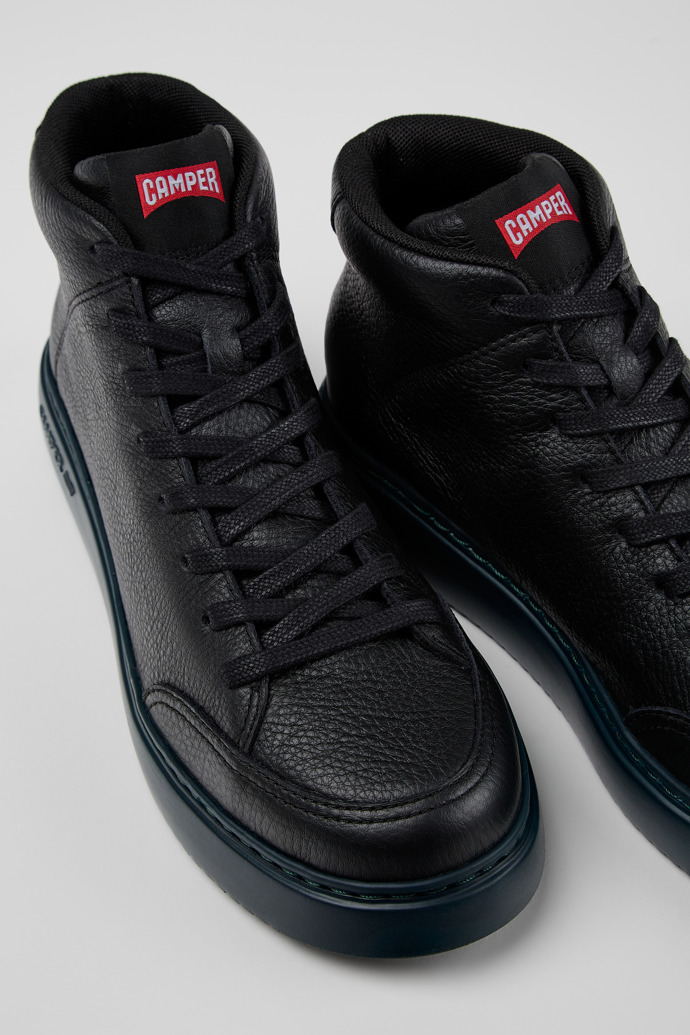 Camper Runner K21 - Schwarzer Damensneaker aus Leder