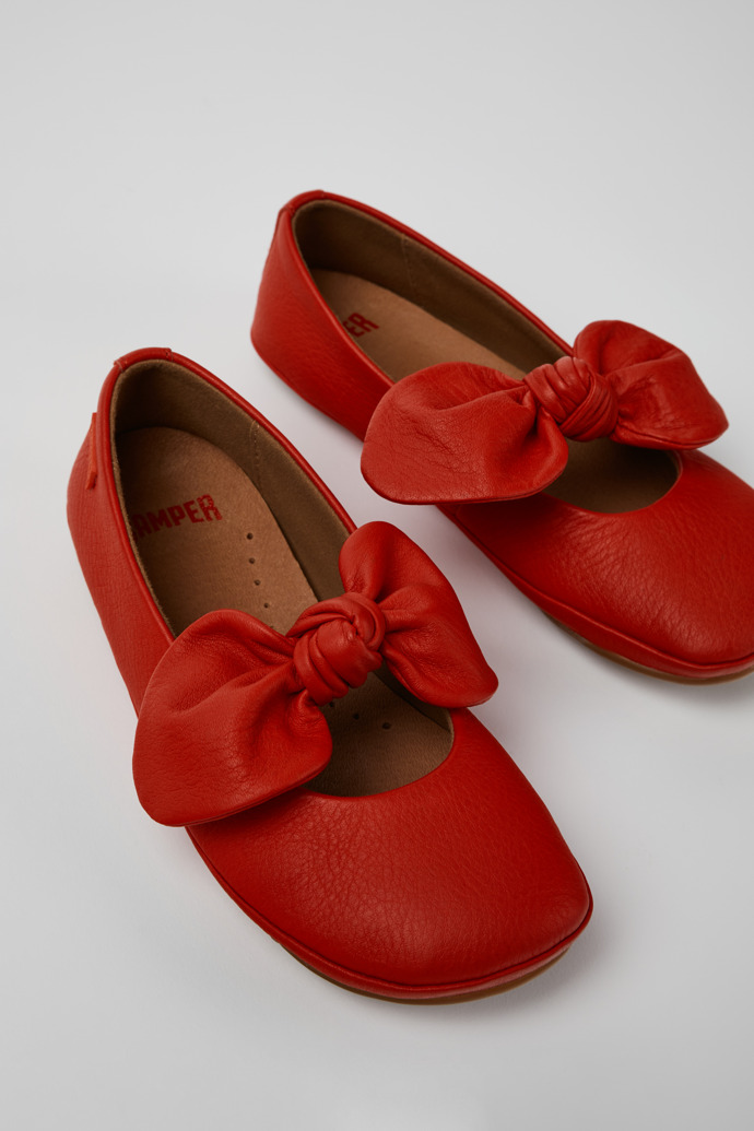 Camper Right - Rote Lederballerina für Kinder.