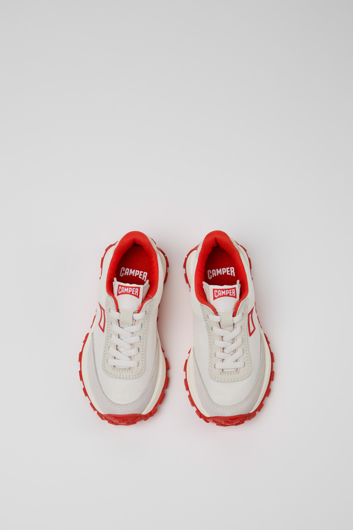 Camper Drift Trail - Weißer Kindersneaker aus recyceltem PET und Leder.