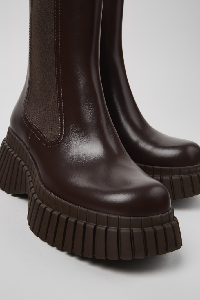 Camper BCN - Brauner Chelseastiefel für Damen aus Leder