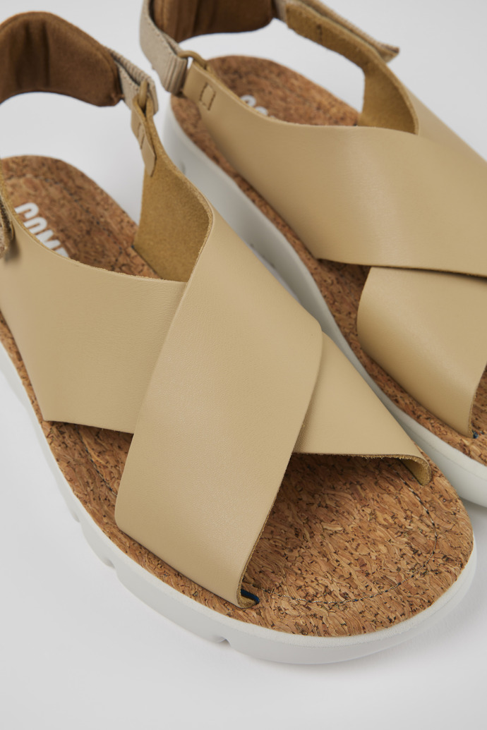 Camper Oruga - Beige Damensandalen aus Leder/Textil