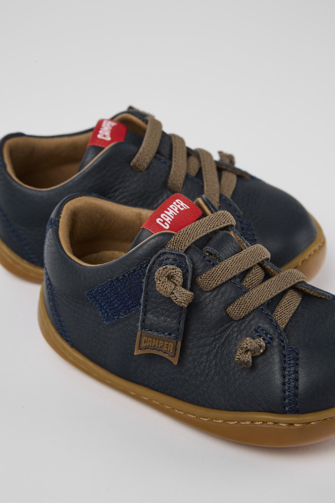 Camper Peu - Blauer Kinderschuh aus Leder.