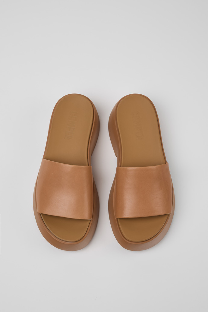 Camper Tasha - Nudefarbene Ledersandalen für Damen.