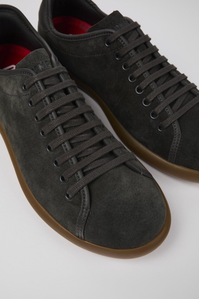 Camper Pelotas Soller - Grauer Herrensneaker aus Nubukleder/Leder