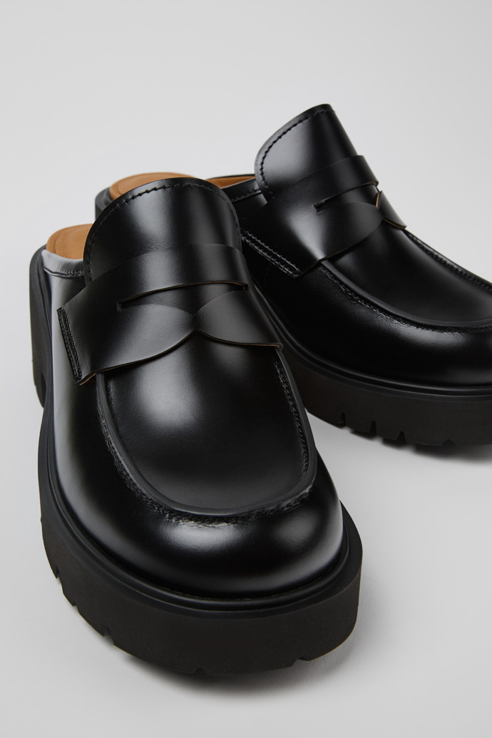Camper Milah - Schwarze Lederclogs für Damen