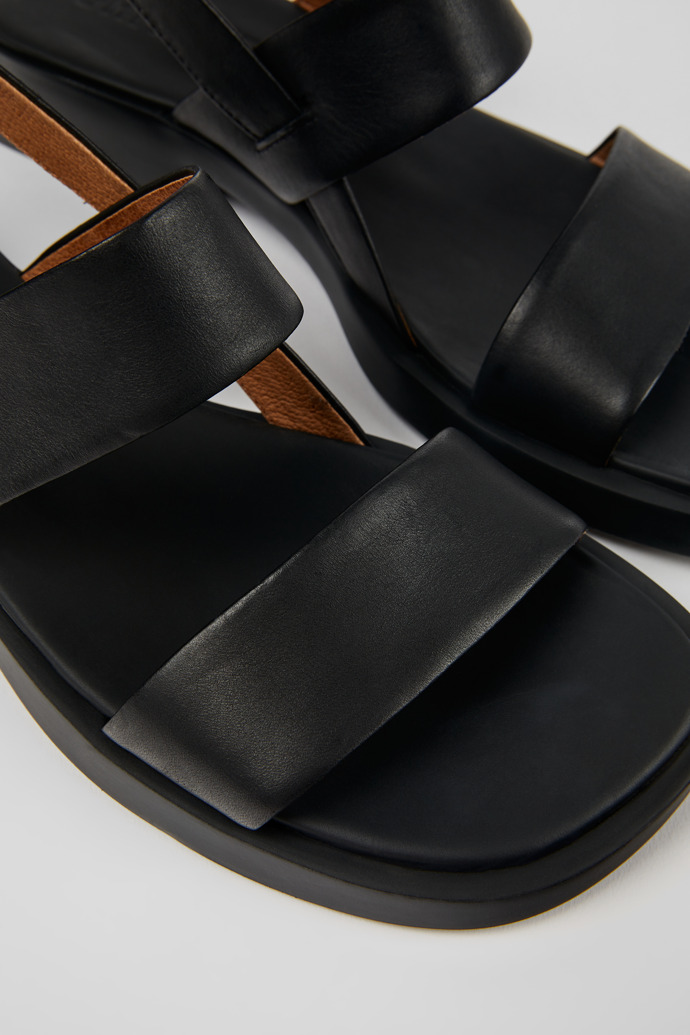 Camper Dana - Schwarze Ledersandale für Damen.